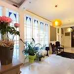 Hotel La Résidence Le Prieuré 3*